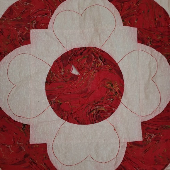 Handmade Quilt "Pink Love Ring" - Picture 9 of 9